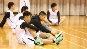 多特蒙德球迷挂横幅，反对海外比赛并攻击西甲高层