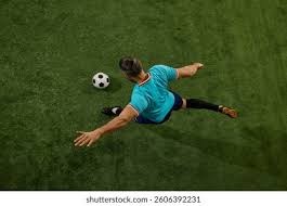 博主：国安明天中午12点40分抵达北京，欢迎球迷接机