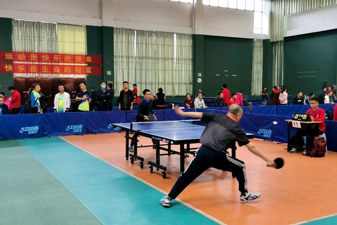 队友们在他 队友们在他